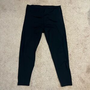 Old Navy Black Elevate Leggings with Mesh Pannel